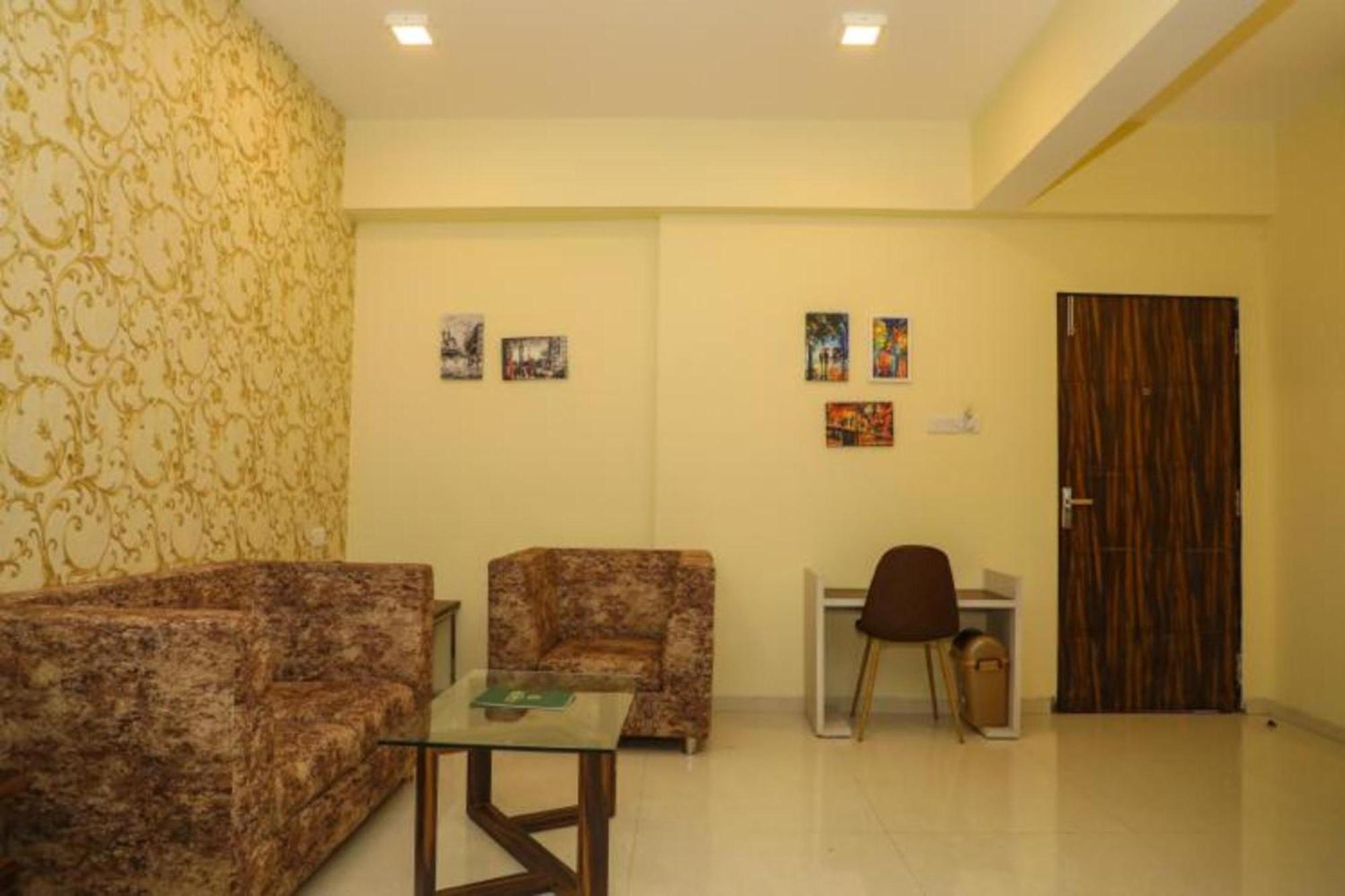 โรงแรมโกลเดน 1 Raipur  ภายนอก รูปภาพ