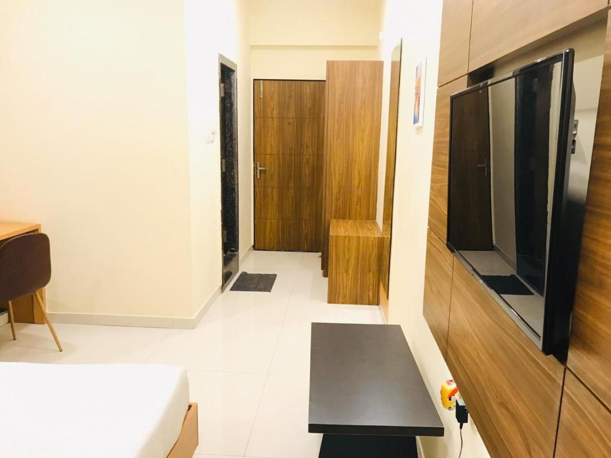 โรงแรมโกลเดน 1 Raipur  ภายนอก รูปภาพ